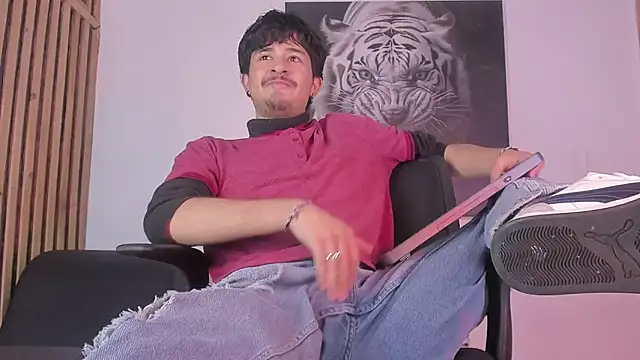 DimitriDeluxe online show from October 10, 8:35 pm