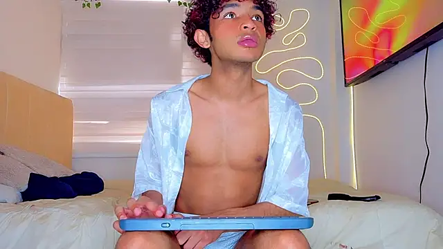 Aaron Wiinter online show from September 23, 8:30 pm