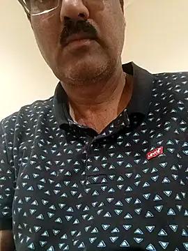 moonflower25 online show from October 13, 5:24 am