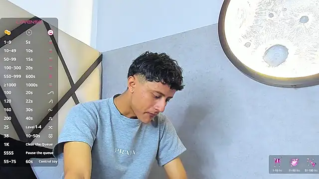 Snapshot of _Leohot_ chatting on September 23, 3:39 am  Leohot  online show from September 23, 3:39 am