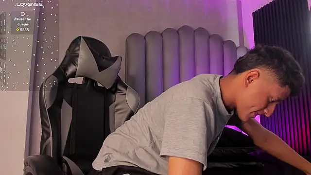  Leohot  online show from November 1, 4:05 am