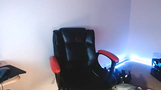 Snapshot of TypicalDepot5 chatting on October 18, 6:18 am TypicalDepot5 online show from October 18, 6:18 am