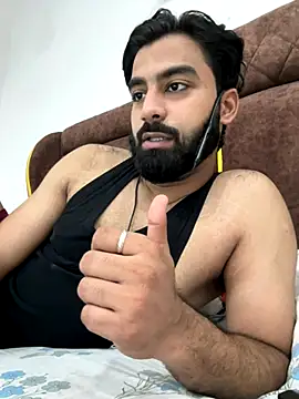 hottestboy03 online show from October 3, 6:18 am