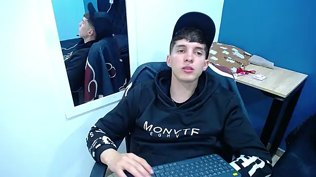 Jheampiiero online show from November 11, 2:55 pm