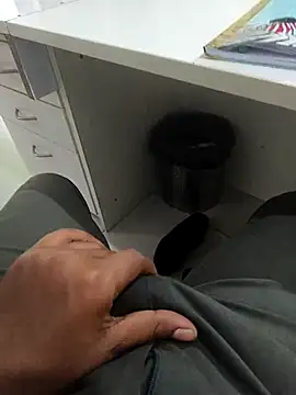 hotboy43339 online show from February 17, 5:23 pm