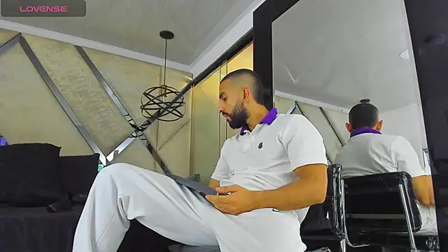 Yiyo10  online show from February 26, 3:24 pm