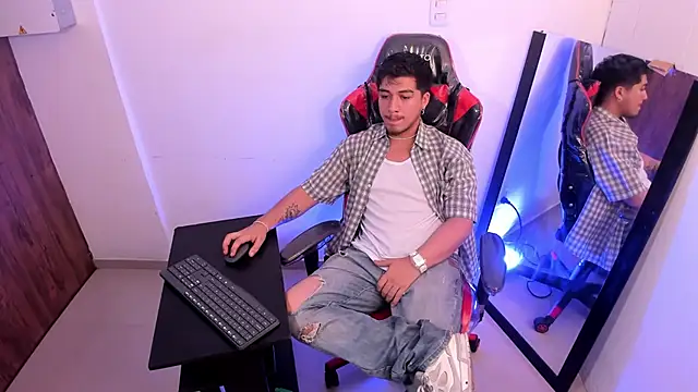 juanmechanic  online show from November 6, 5:54 am