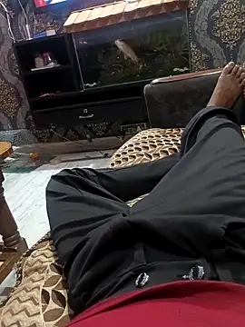 Kaluxx online show from April 23, 5:37 pm