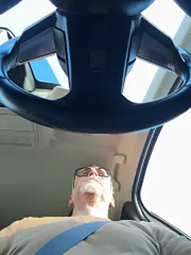 Axl hot online show from March 27, 4:41 pm