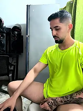 giannis090 online show from April 18, 5:20 am