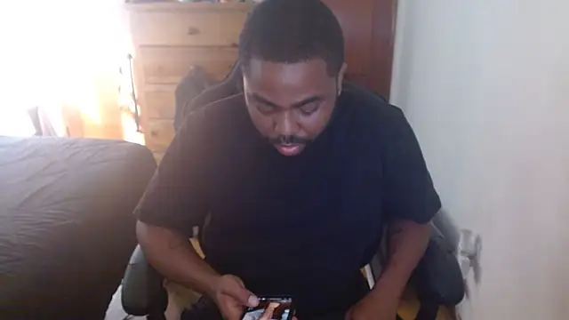 Breadwinnah online show from October 10, 3:39 pm