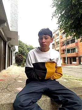 elfernh online show from November 1, 1:15 pm