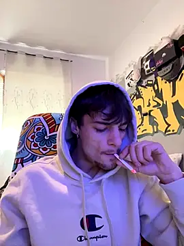 Snapshot of purplecristian chatting on October 9, 2:22 pm purplecristian online show from October 9, 2:22 pm