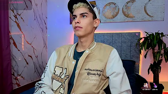 Room 69x online show from March 11, 1:07 pm