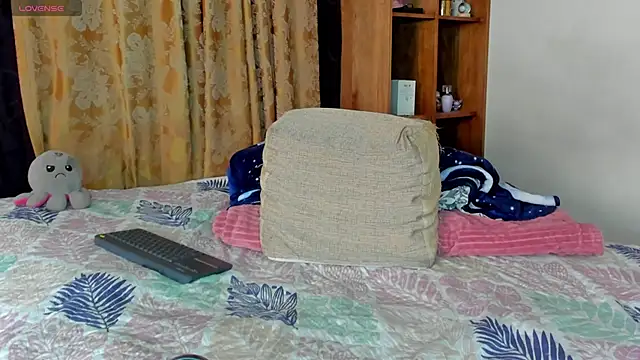 JamesDeker online show from January 7, 1:27 pm