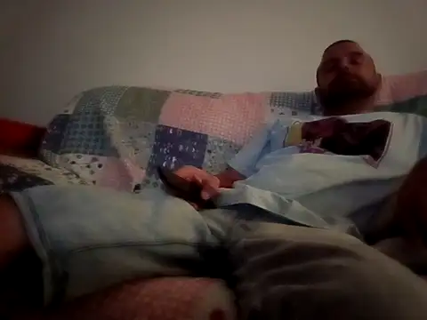 Snapshot of Feistysausage chatting on September 22, 11:48 pm Feistysausage online show from September 22, 11:48 pm