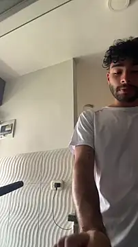 RaphaelDufort online show from December 19, 6:27 pm