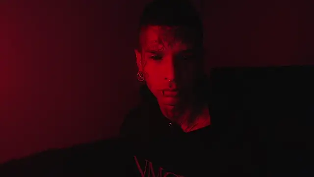 Snapshot of black_firex chatting on September 17, 2:40 pm black firex online show from September 17, 2:40 pm