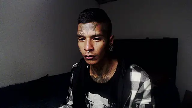 Snapshot of black_firex chatting on September 30, 10:35 pm black firex online show from September 30, 10:35 pm