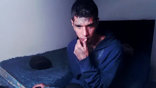 Snapshot of black_firex chatting on October 17, 8:13 pm black firex online show from October 17, 8:13 pm