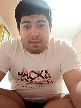 Snapshot of Martigato3 chatting on October 16, 6:27 pm Martigato3 online show from October 16, 6:27 pm