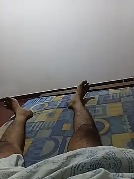 ceyloanboy online show from July 14, 8:15 pm