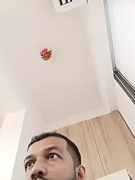 VJ17 online show from November 1, 5:00 am