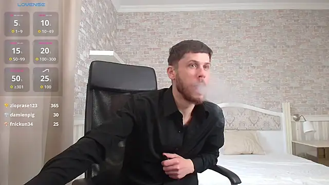 JonahShaw online show from April 11, 6:31 am