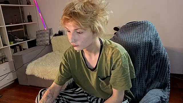 Your avatar online show from September 12, 7:03 pm