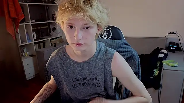 Your avatar online show from October 10, 12:54 pm