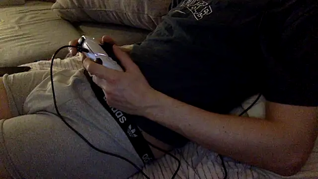 Breezydicksn online show from November 14, 9:49 pm