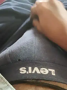 slim-uncut online show from December 14, 9:27 am