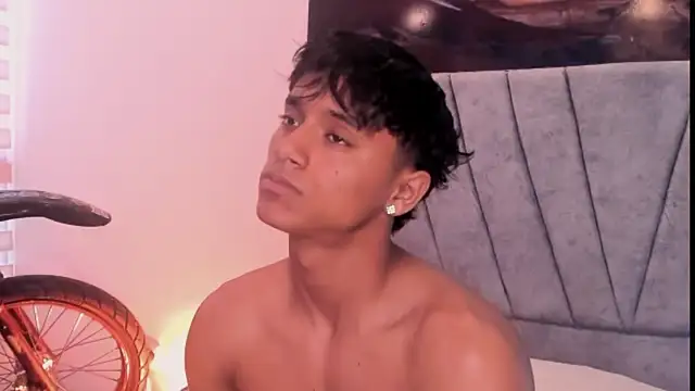 ZYZZ1312 online show from November 25, 9:06 pm