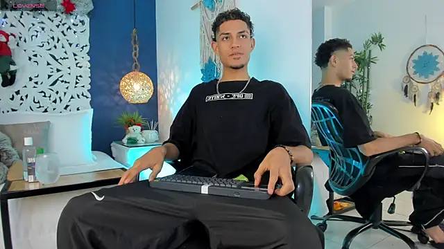 Adonis WB online show from December 17, 3:58 am