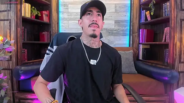 Donovan Desmond online show from February 18, 9:12 pm