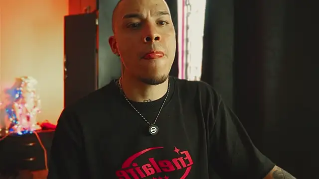 AlphaMasterXxx online show from March 25, 8:35 pm