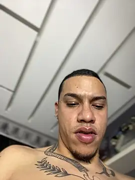 AlphaMasterXxx online show from November 1, 6:28 am