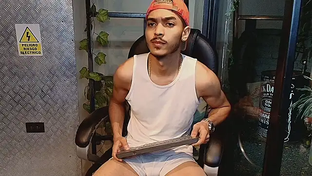 MarcusRain  online show from February 25, 3:40 am