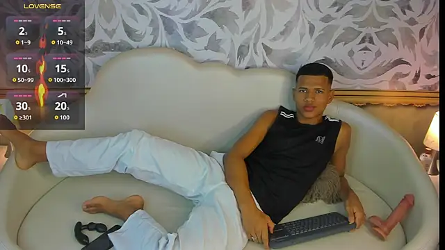 Snapshot of KingStark_ chatting on September 18, 11:45 am KingStark  online show from September 18, 11:45 am