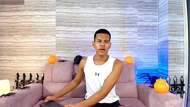 Snapshot of KingStark_ chatting on October 16, 12:02 pm KingStark  online show from October 16, 12:02 pm