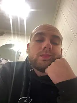 LuckyGirlfriends online show from February 22, 6:20 pm