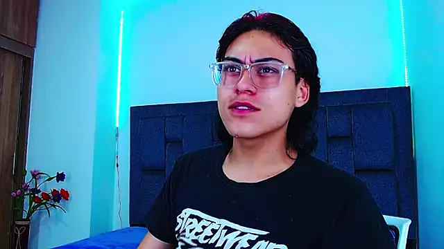 dirty model online show from October 3, 4:17 am