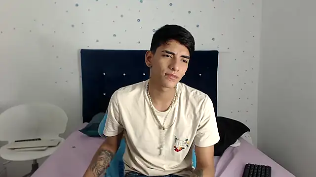 SkyAndSeth online show from October 3, 5:56 am