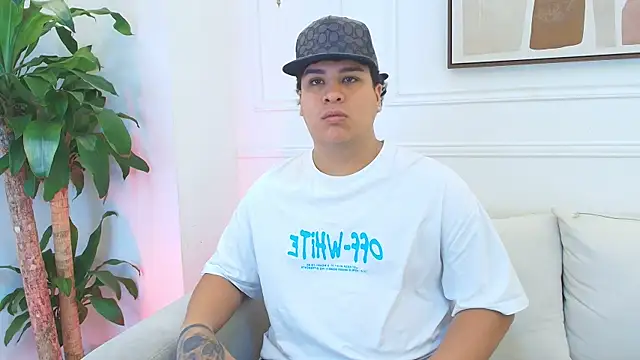 Naim Bennetsex online show from December 4, 6:37 pm