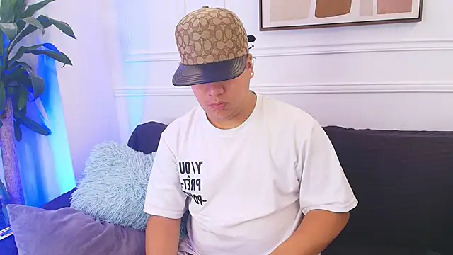 Naim Bennetsex online show from October 13, 6:25 pm