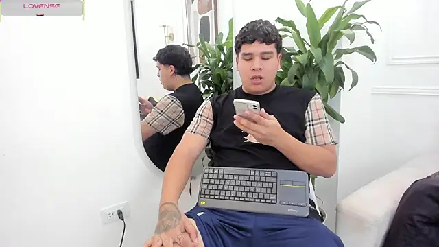 Naim Bennetsex online show from September 11, 8:30 pm