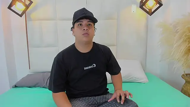 Naim Bennetsex online show from September 22, 9:03 pm