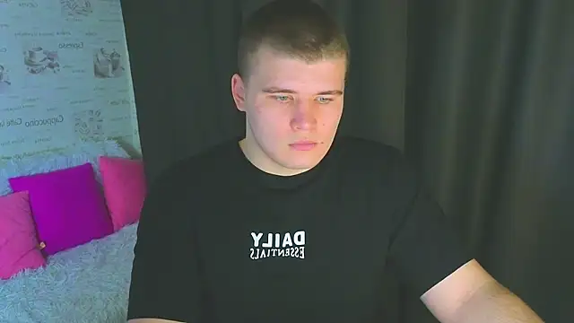 Snapshot of kittenmurr chatting on September 29, 7:43 pm kittenmurr online show from September 29, 7:43 pm