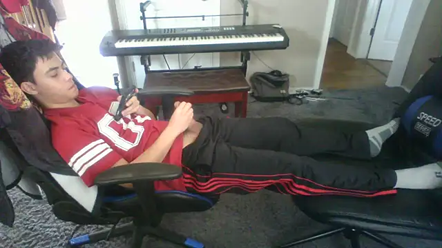 tylewnol online show from April 22, 5:50 pm