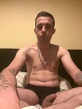 Snapshot of Tiago00987 chatting on October 22, 11:14 am Tiago00987 online show from October 22, 11:14 am